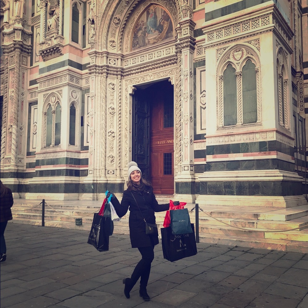 Meet your Posher, Caitlin